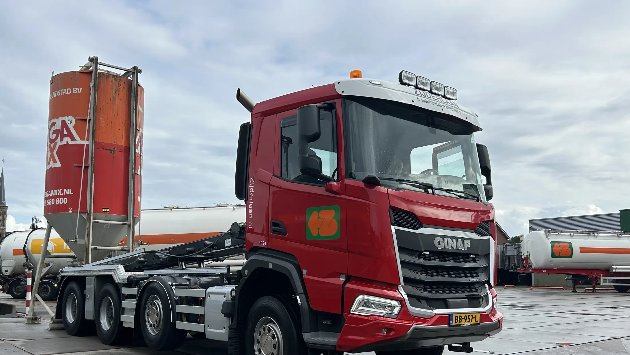 DAF - GINAF  XFC 480 FAD DC NGD 