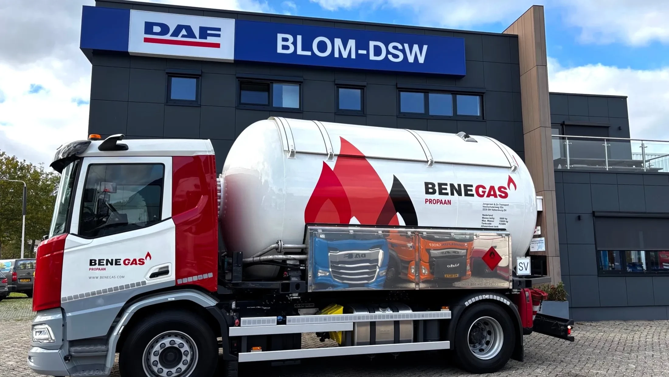 DAF XD 300 FA DC NGD - Jongeneel Transport