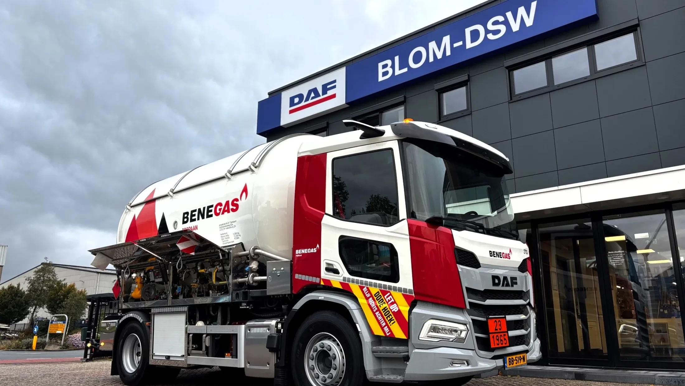DAF XD 300 FA DC NGD - Jongeneel Transport