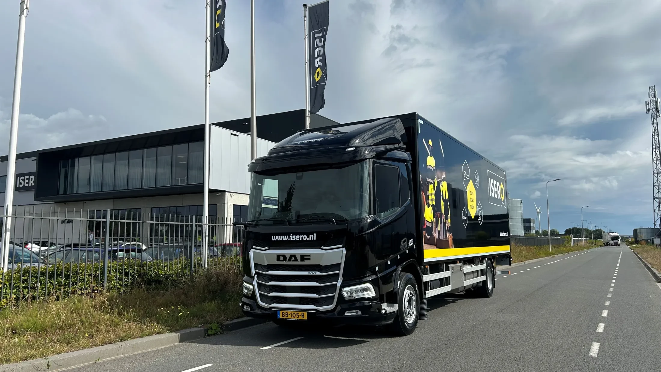 Isero - DAF XD 300 FA DC NGD
