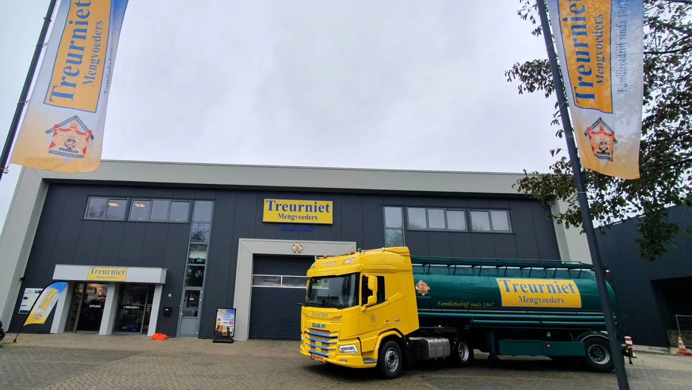 DAF XD 410 FT SHC NGD - Treurniet Mengvoeders