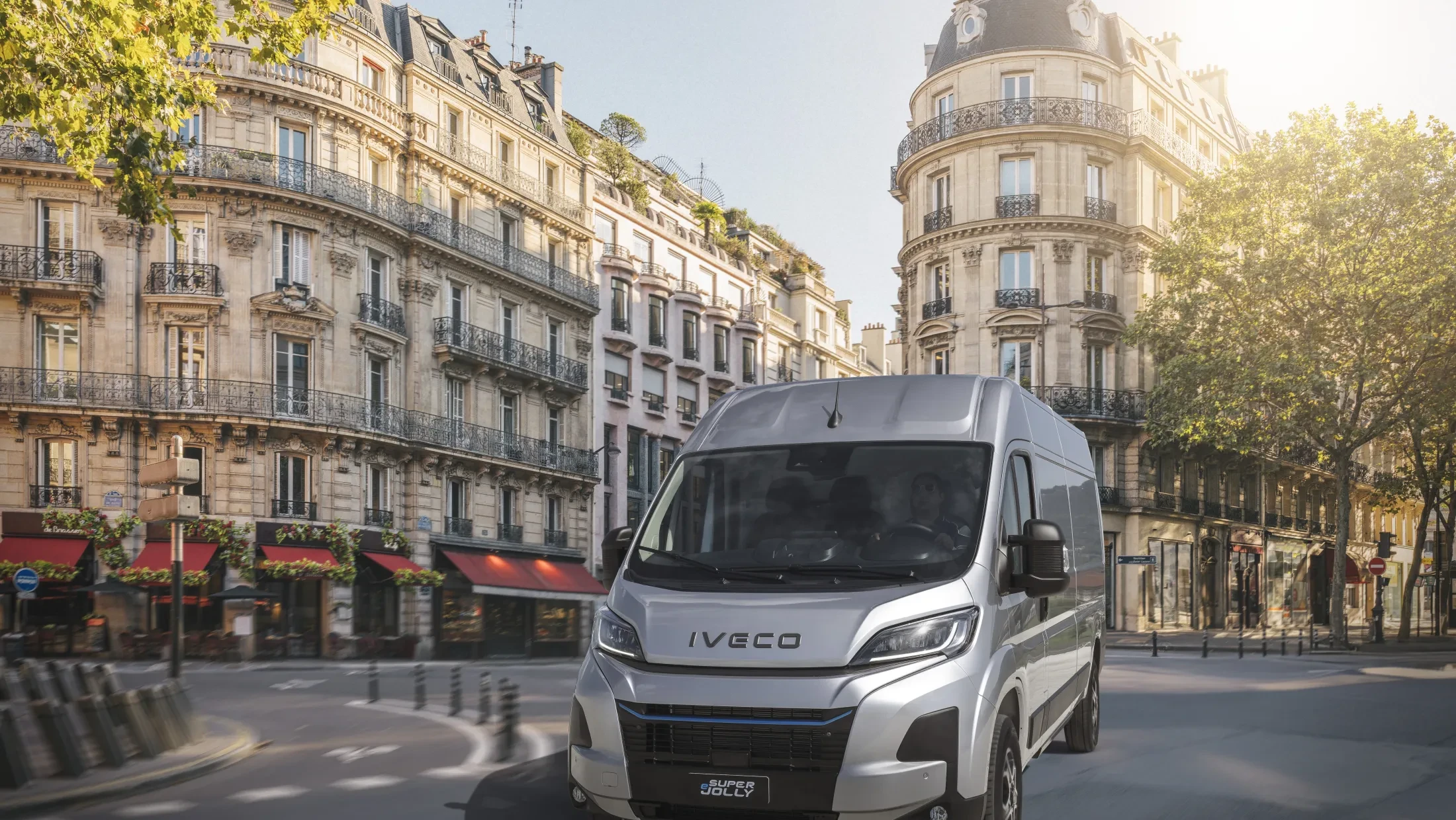 Iveco eSuperJolly city