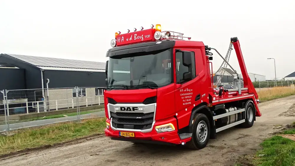 DAF XD 340 FA DC NGD - H.A van den Berg VOF