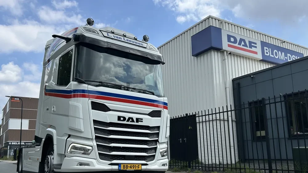 Transportbedrijf L. van Leeuwen Zevenhuizen BV -  DAF XG 480 FT NGD